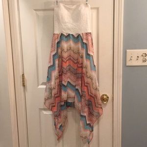 NO BOUNDARIES STRAPLESS COMFY LINED DRESS SIZE M